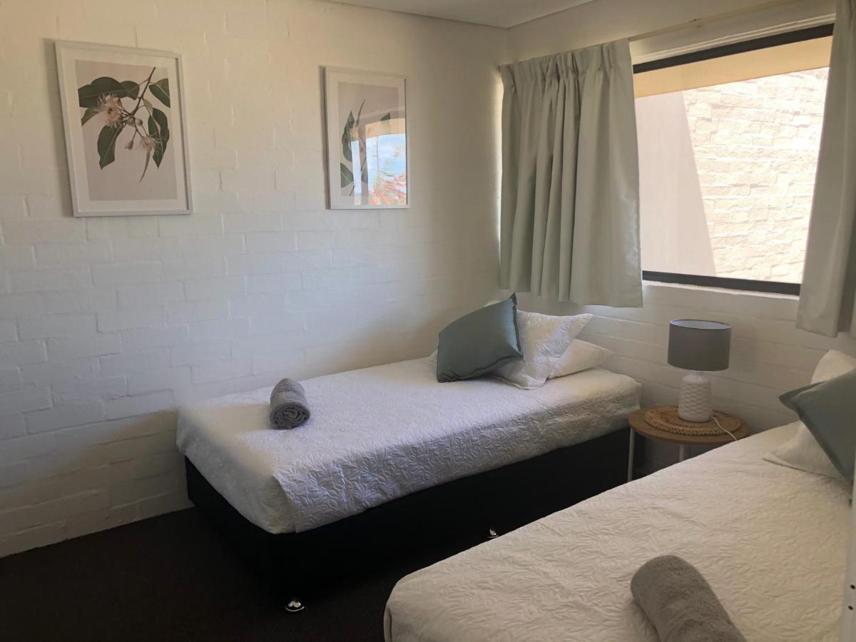 Apt 56 Riverview Holiday Apartments Kalbarri Exterior photo